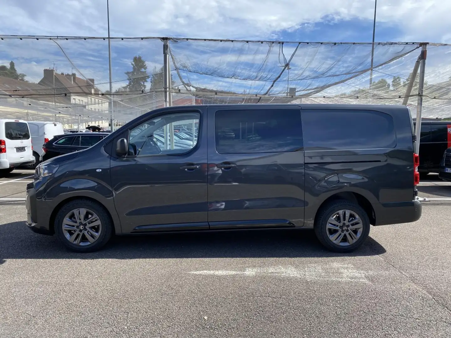 Citroen Jumpy III CABINE APPROFONDIE XL 2.2 BLUEHDI 180 EAT8 PACK LUXE / NOUVEAU MOTEUR Gris - 2