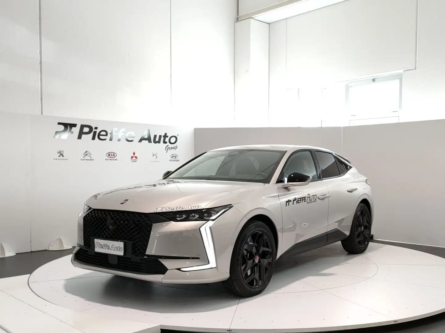 DS Automobiles DS 4 4 E-TENSE 225 Performance Line+ Grigio - 1