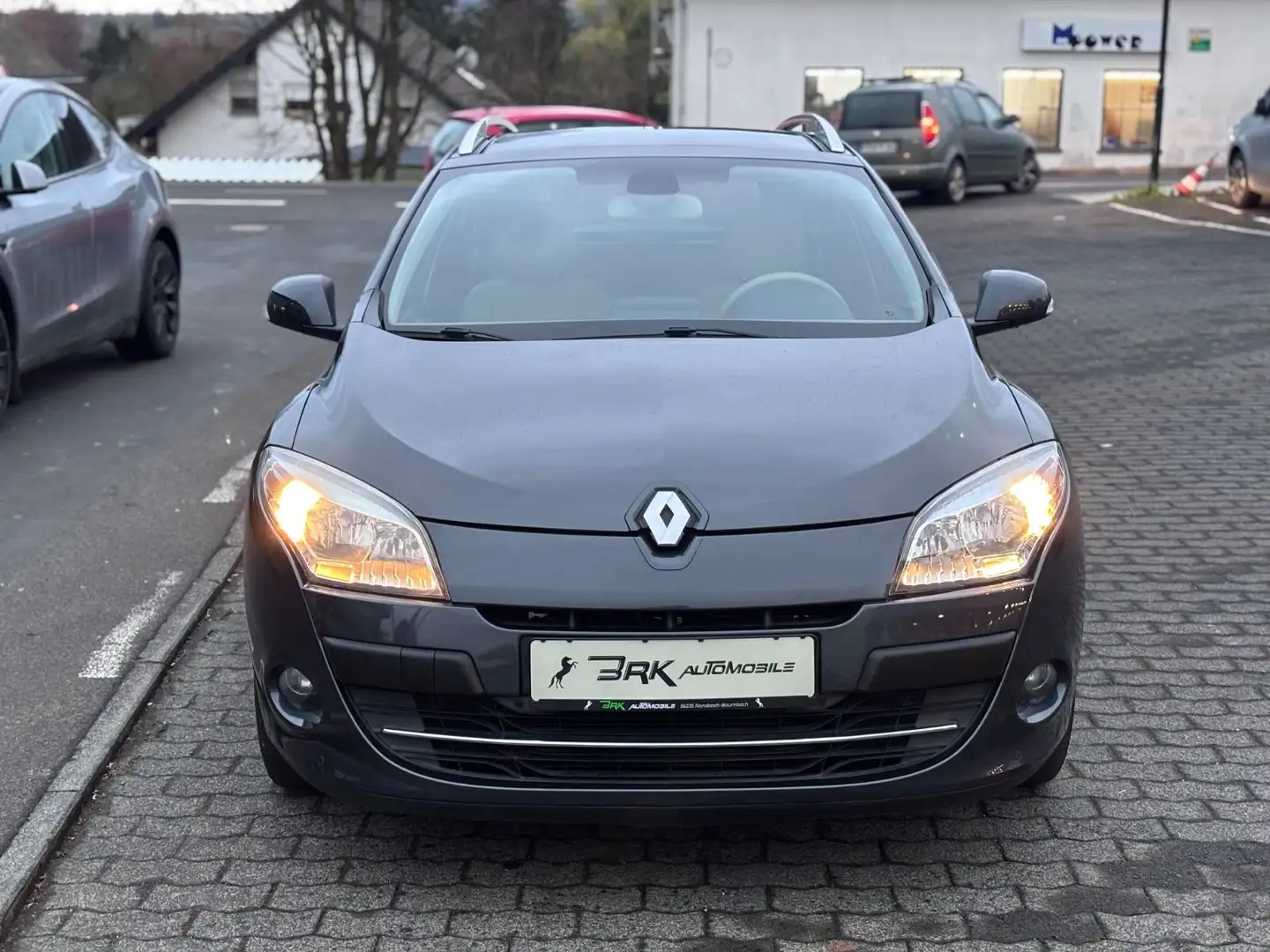 Renault Megane III Grandtour Luxe **NAVI*LEDER*EL. GSD** Schwarz - 2