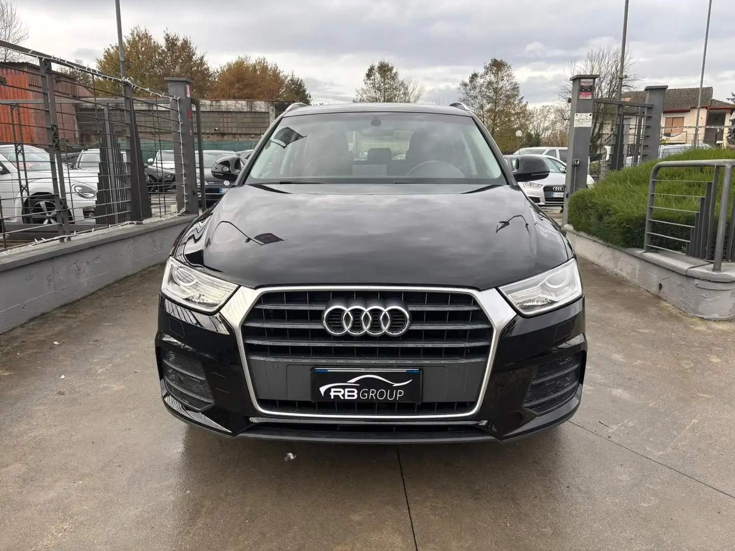 Audi Q3 Q3 I 2015 2.0 tdi Business 120cv s-tronic Schwarz - 2