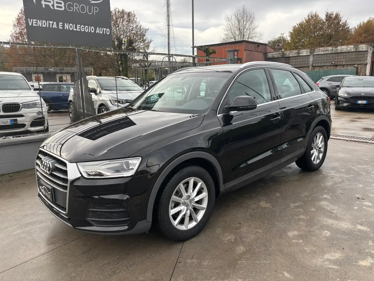 Audi Q3 Q3 I 2015 2.0 tdi Business 120cv s-tronic Schwarz - 1