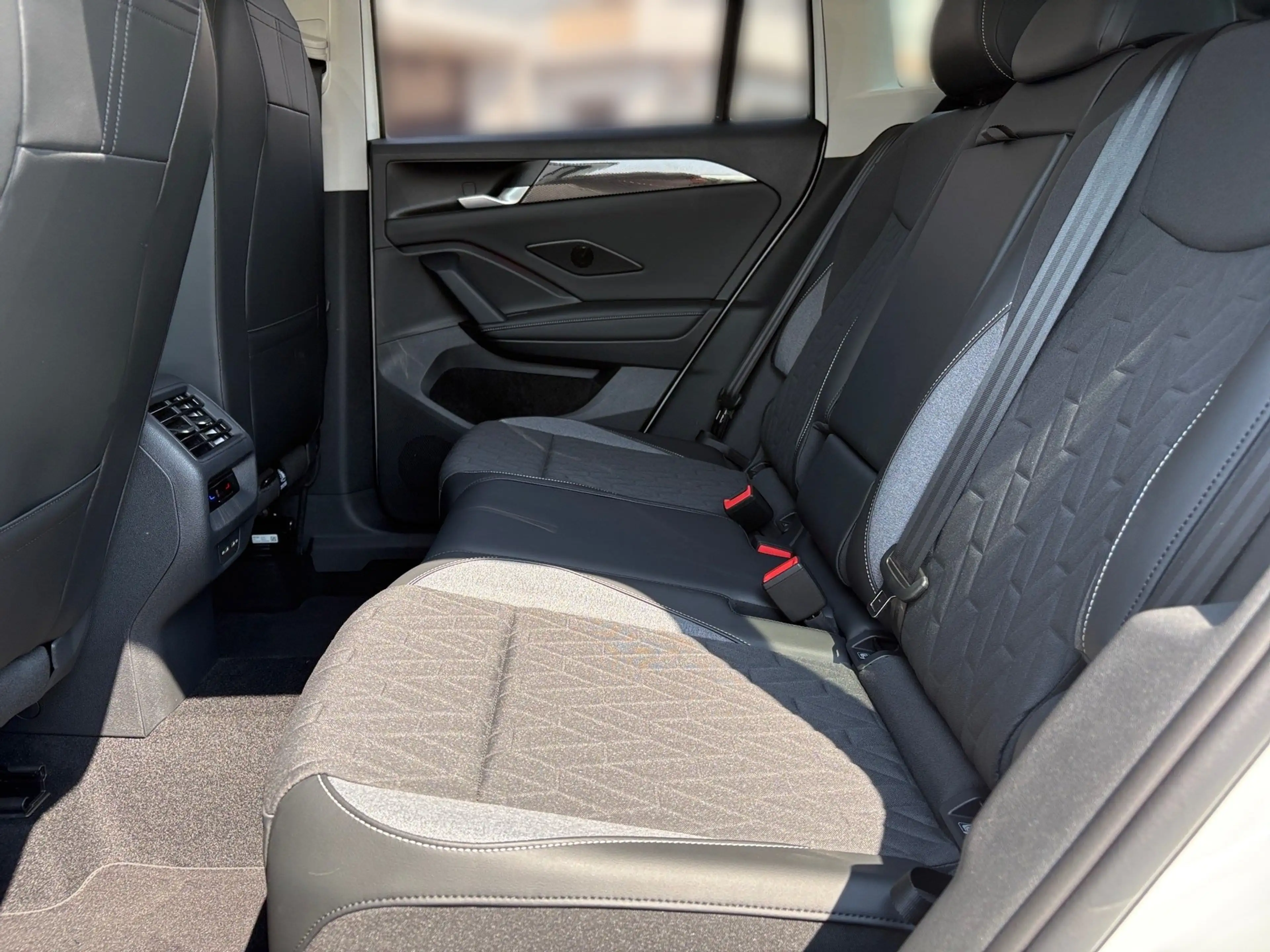 Volkswagen Tiguan 1.5 eTSI Energy *AHK*NAVI*KAMERA* — photo 15
