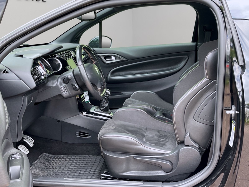 DS Automobiles DS 3 DS PERFORMANCE 1,6 °208 PS °NAVI 1.HAND GARANTIE — photo 12