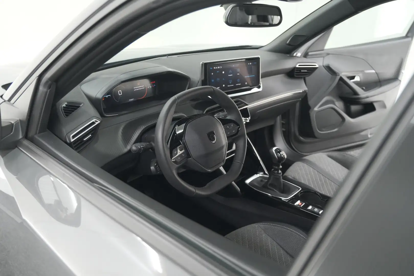 Peugeot 2008 PureTech 100 Allure | Camera | Navigatie | Parkeer Gris - 2