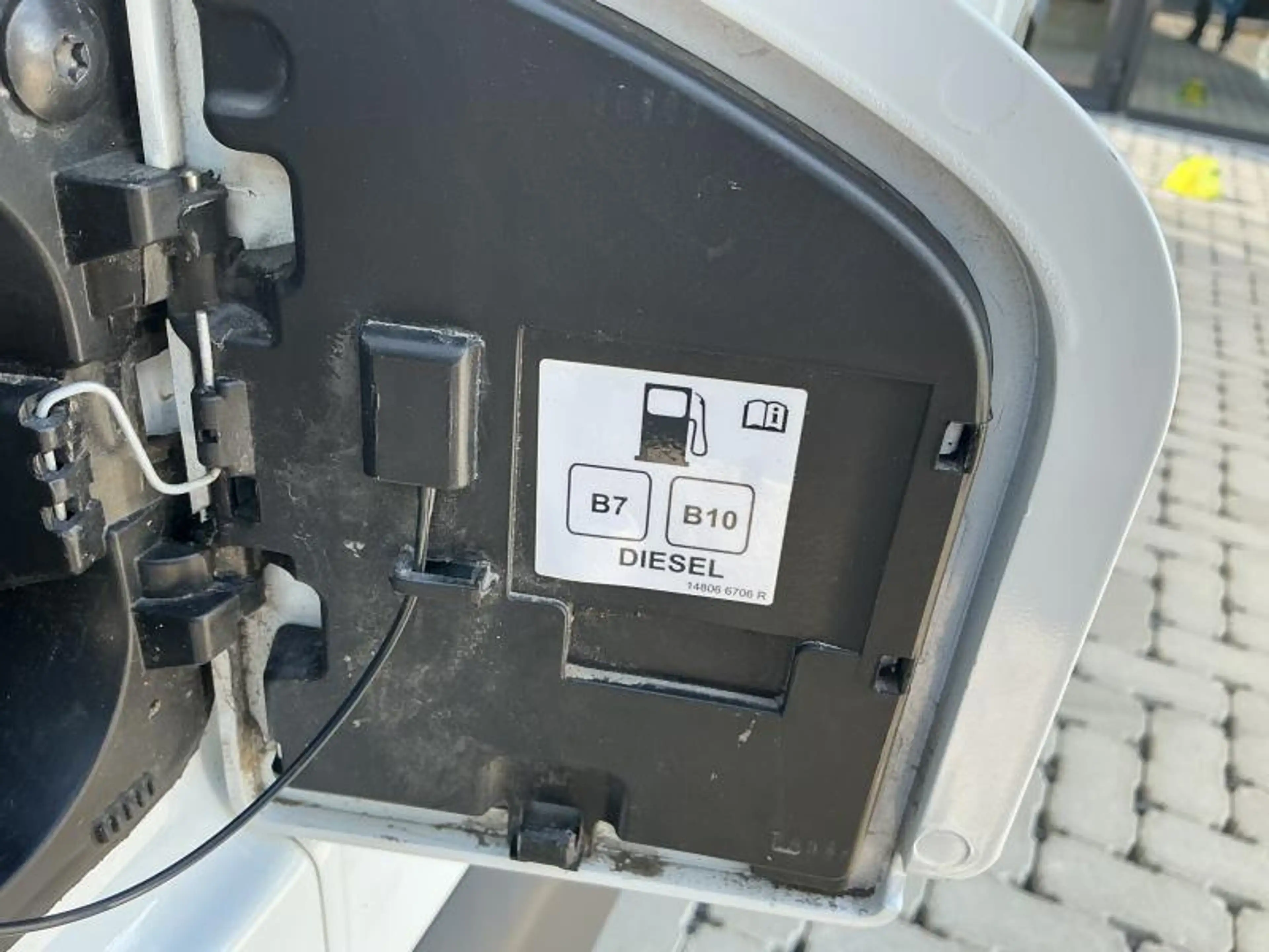 Nissan Interstar L2H2 — photo 10