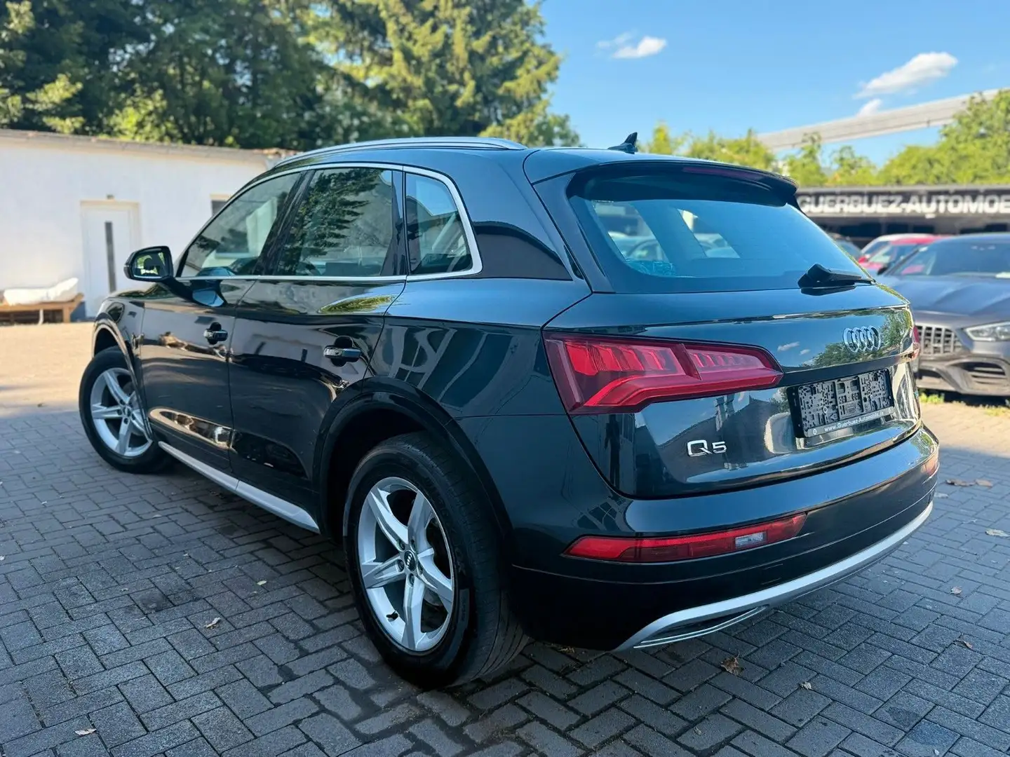 Audi Q5 sport 2,0 TDI 6-Gang*Bi-Xenon*1.Hand Zwart - 1