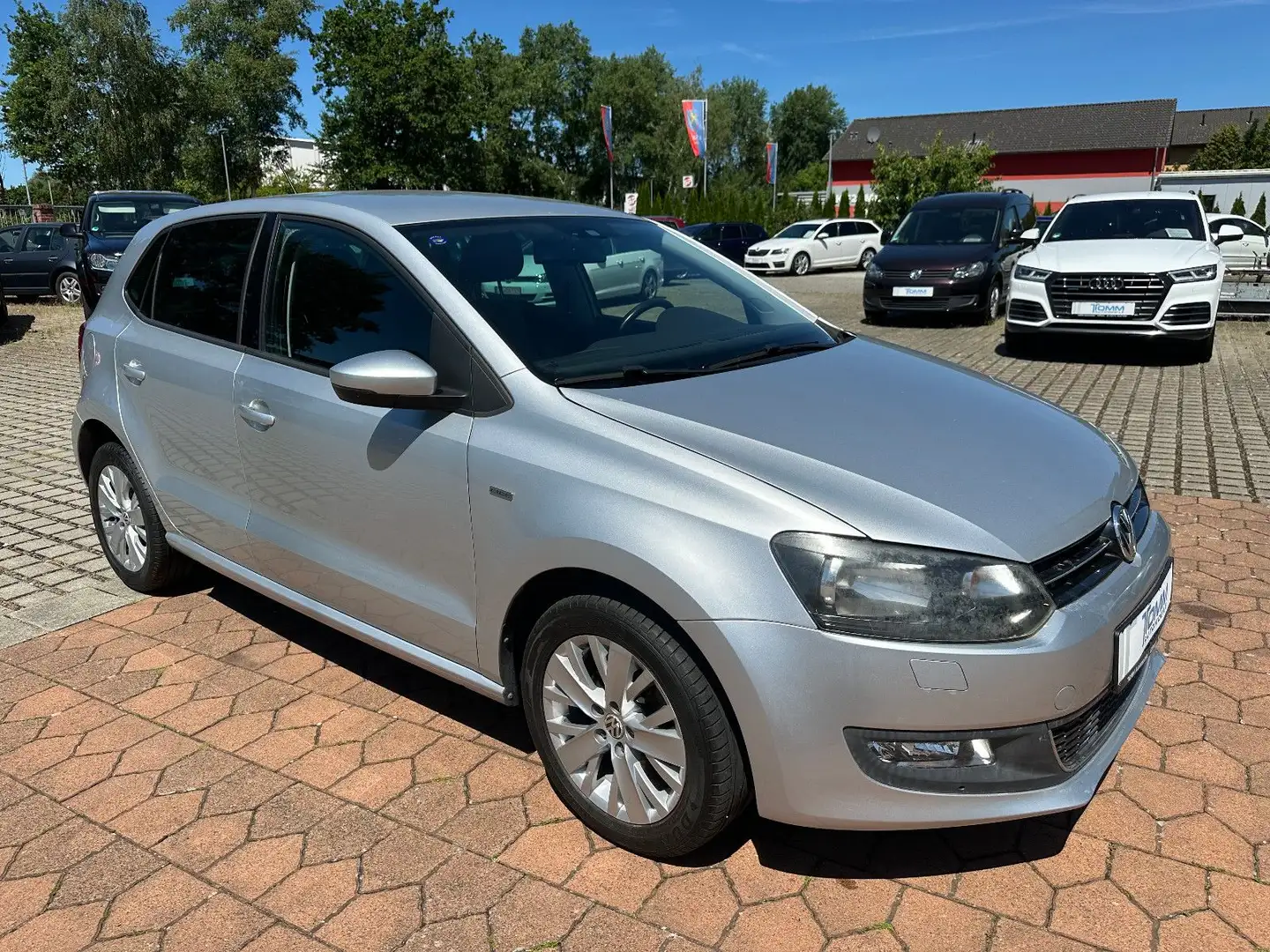 Volkswagen Polo V 1.2 Life / 4-Türig / KLIMA / ALU Argent - 2