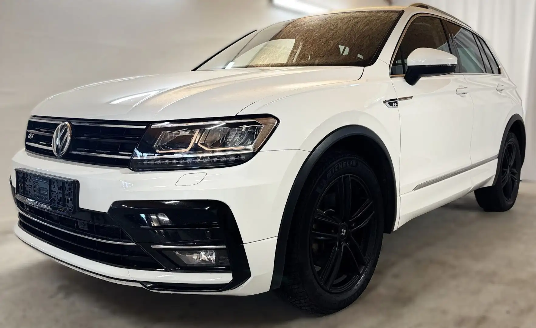 Volkswagen Tiguan Highline BMT 4Motion R-Line Weiß - 2