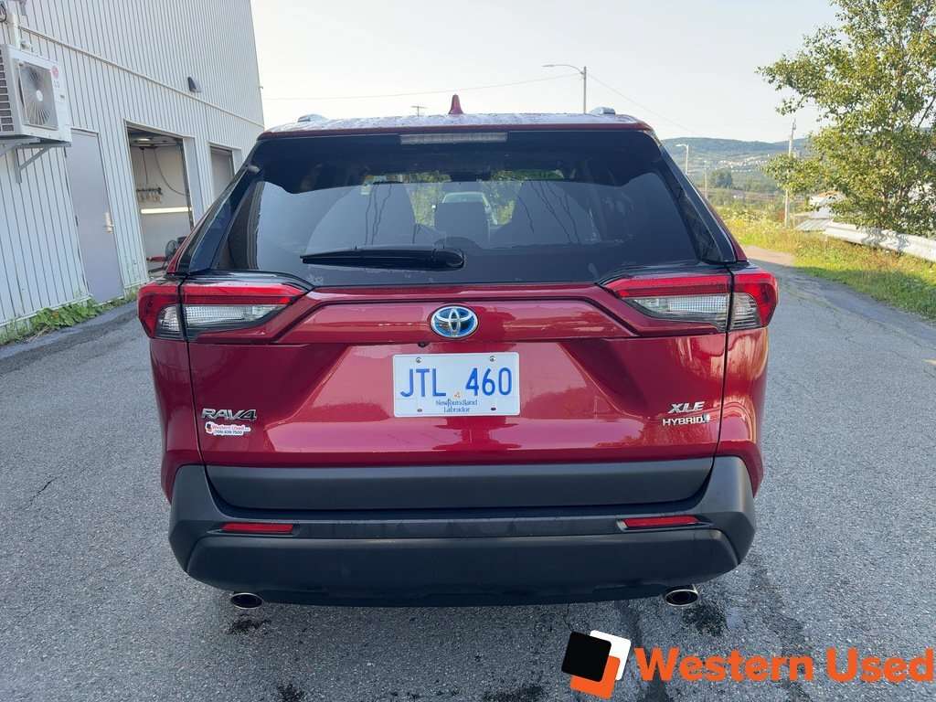 2024 Toyota RAV4 Hybrid XLE — снимка 1