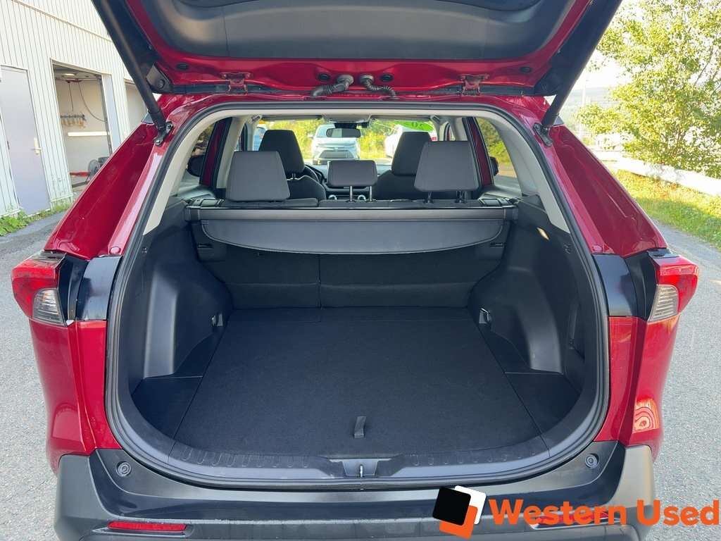 2024 Toyota RAV4 Hybrid XLE — снимка 1