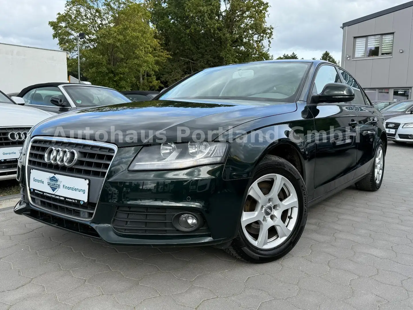 Audi A4 Lim. Attraction Aut./S-Heft/95TKM/HU NEU/PDC Grün - 2