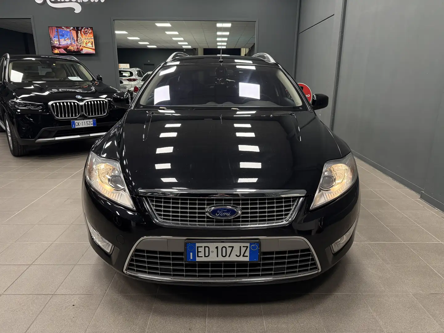 Ford Mondeo SW 2.0 tdci Titanium 163cv powershift Noir - 2