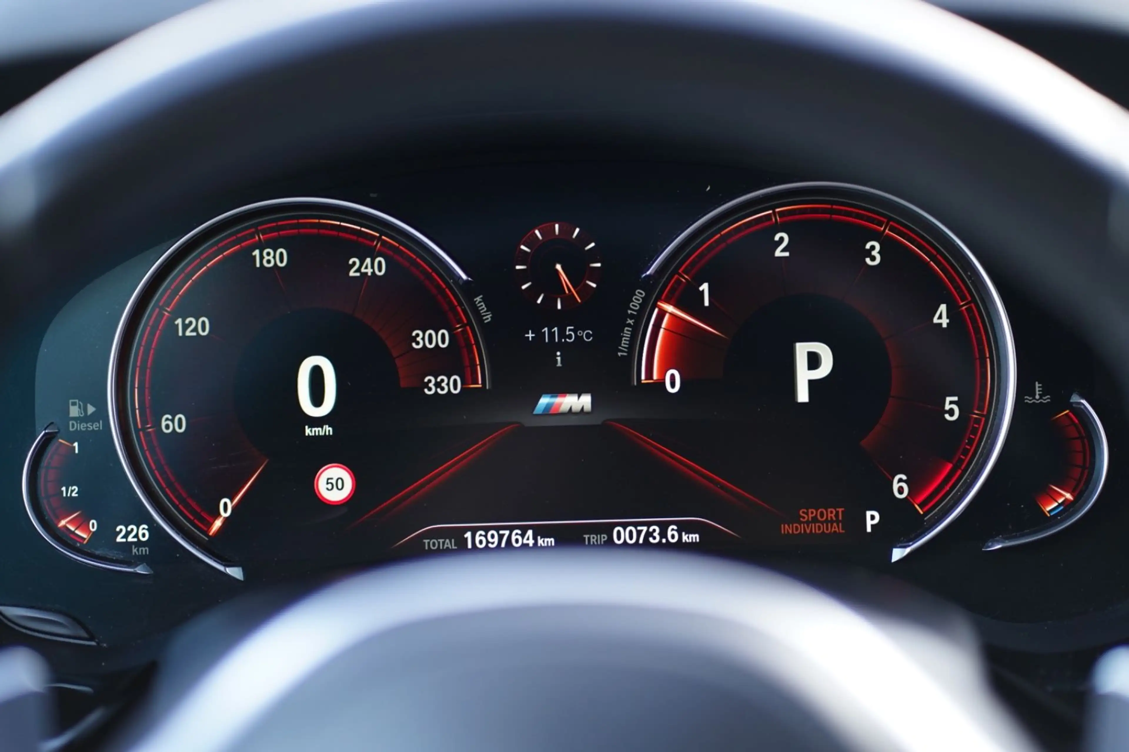 BMW 530 d M Sport HUD KeylessGo 360° LED DAB+ H/K 20" — photo 11
