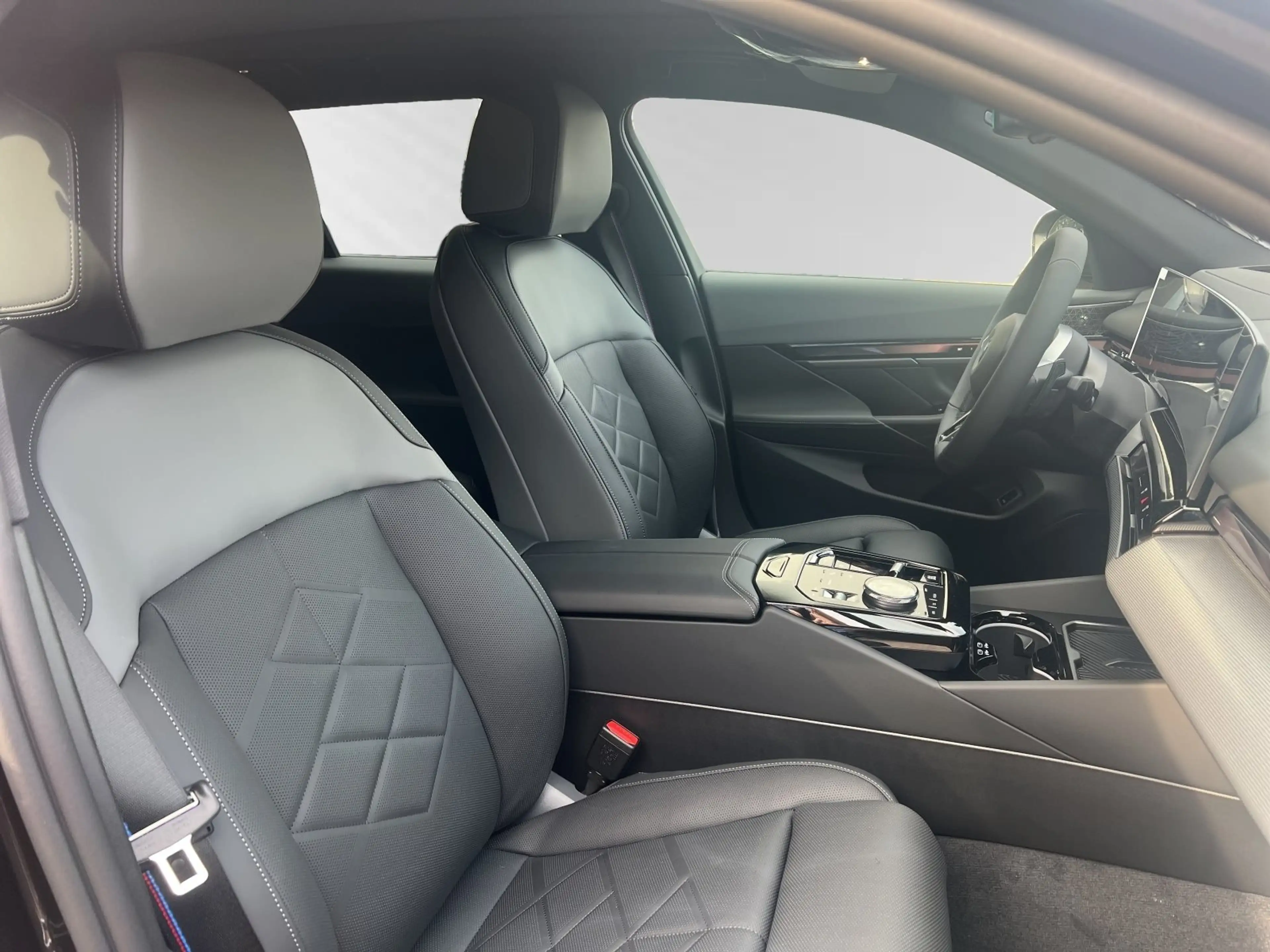 BMW 540 d xDrive Touring M Sport Pro|AHK|Pano|DA-Prof. — photo 8