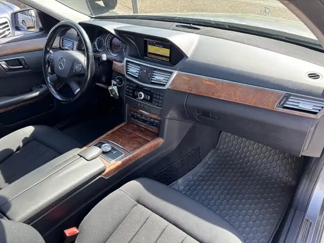 Mercedes-Benz E-Class view 10
