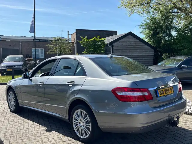 Mercedes-Benz E-Class view 7