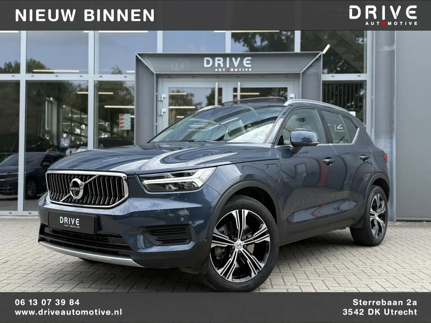 Volvo XC40 1.5 T4 Recharge Inscription SOH90%|Pano|Leer|AutoP Blauw - 1