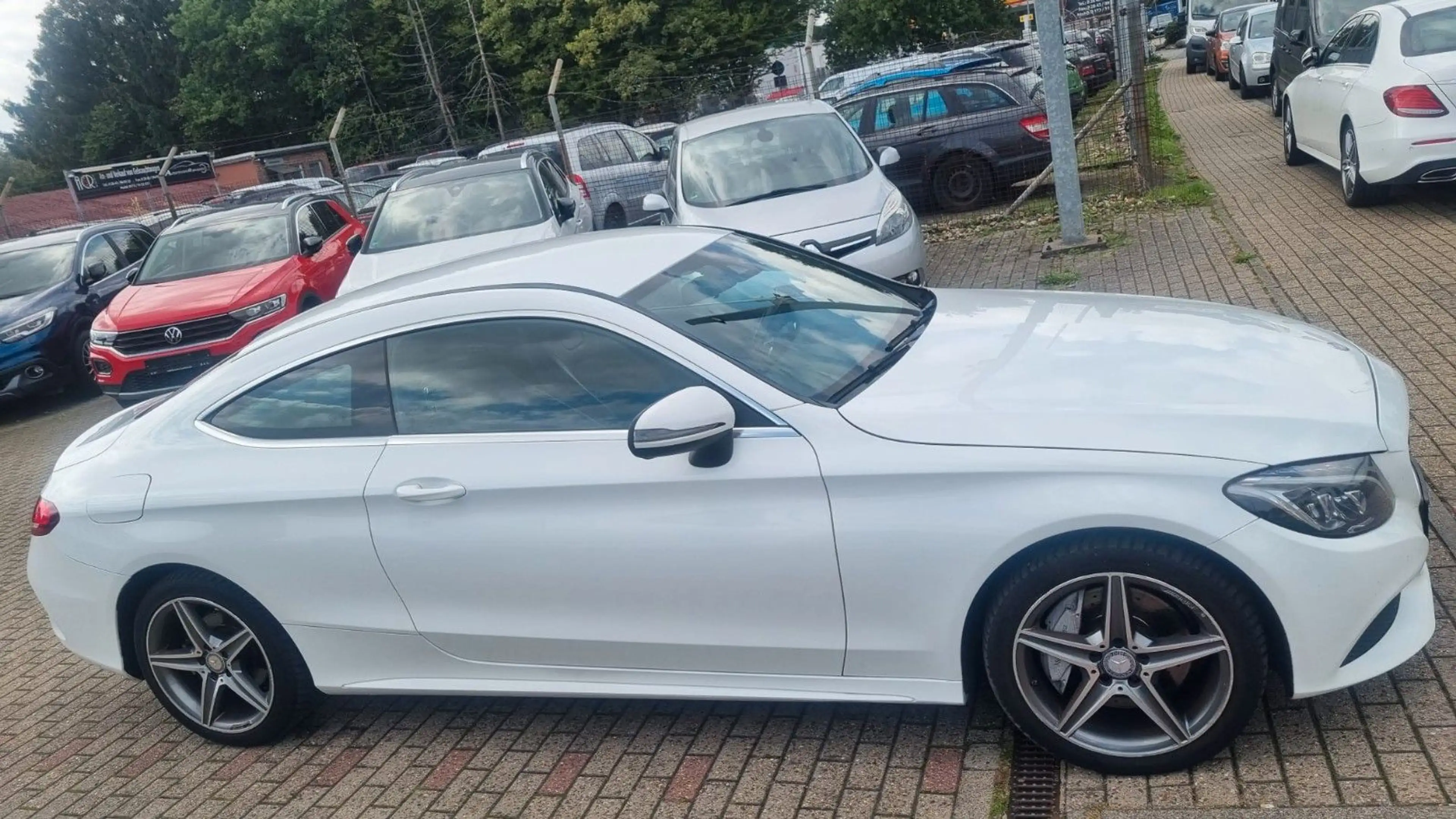 Mercedes-Benz C 250 Coupe *HU NEU* INSPEKTION NEU* — photo 4