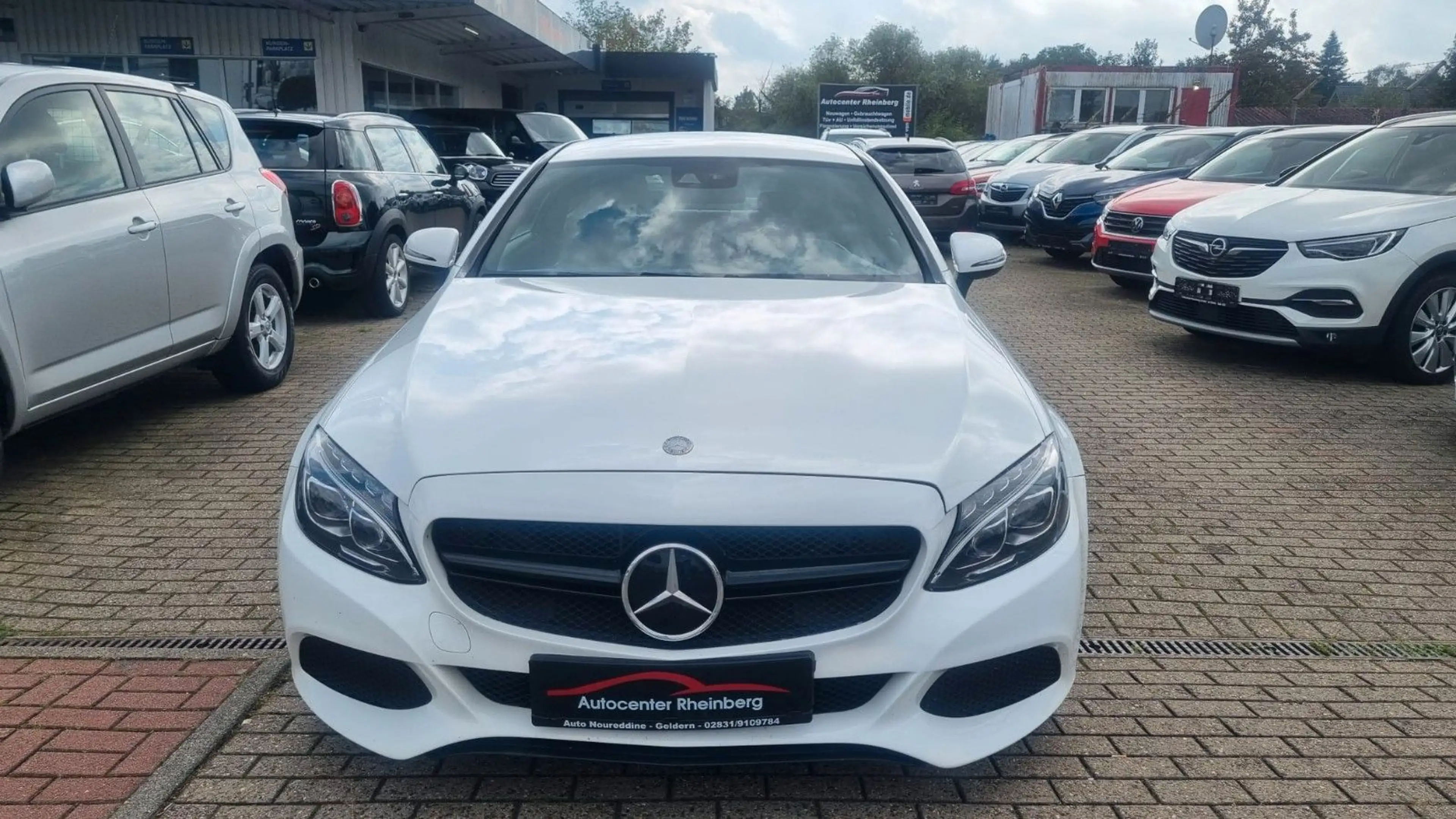 Mercedes-Benz C 250 Coupe *HU NEU* INSPEKTION NEU* — photo 2