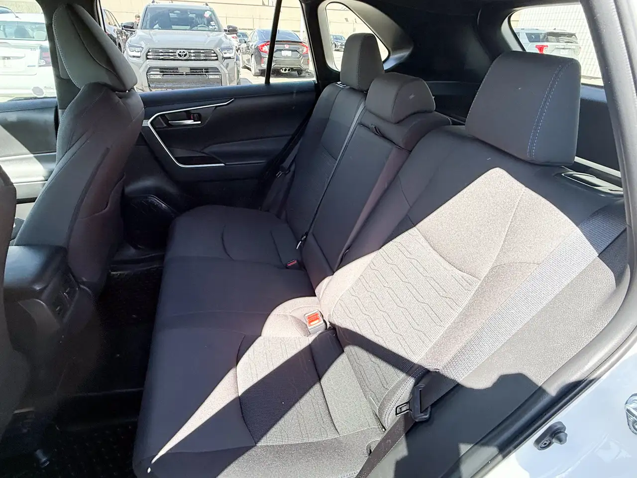 Toyota RAV 4 снимка Toyota RAV 4
