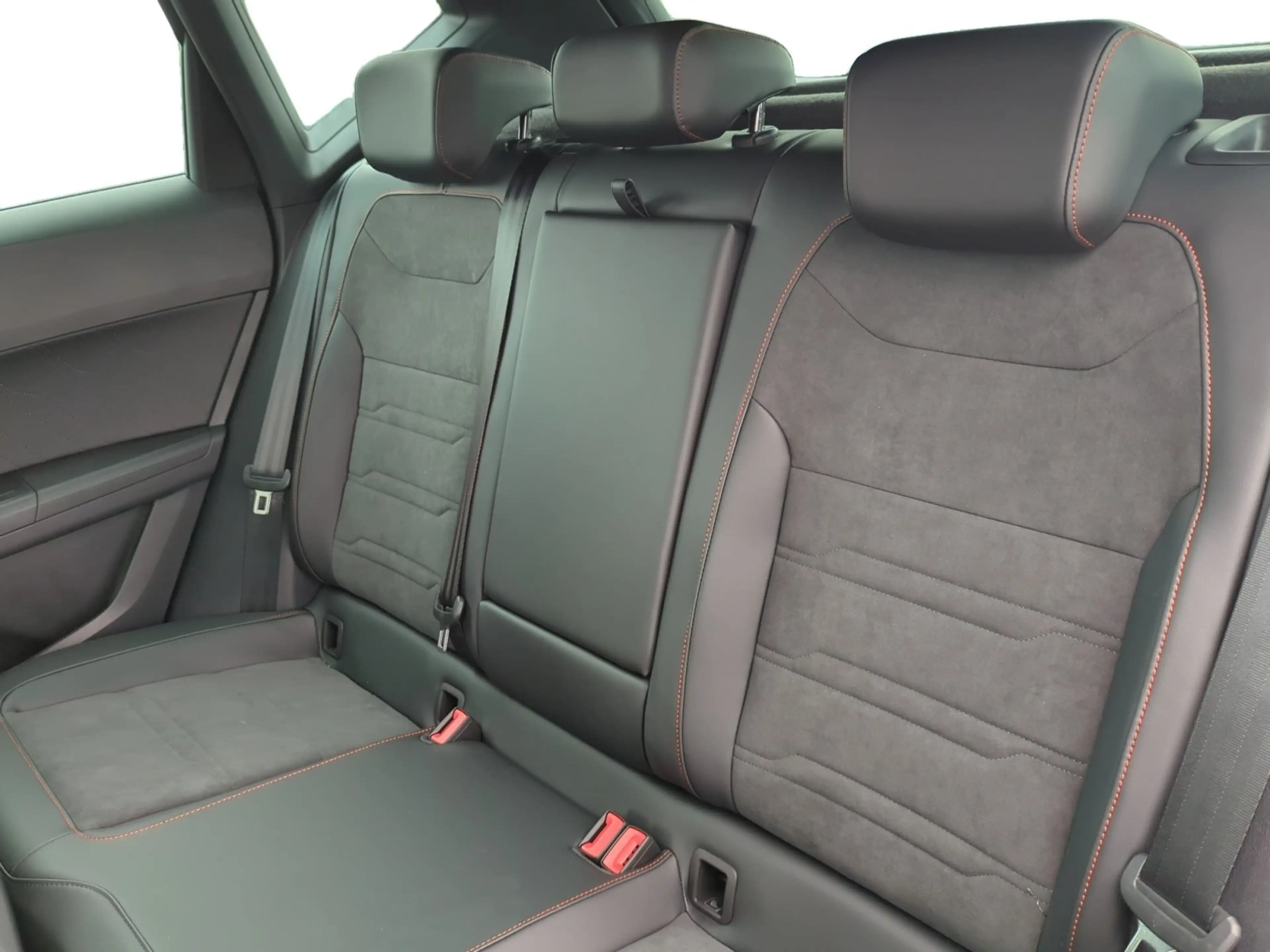 SEAT Ateca 1.5 TSI ACT FR ACC*NAVI*LED*PDC*e-Heck*SHZ — photo 9
