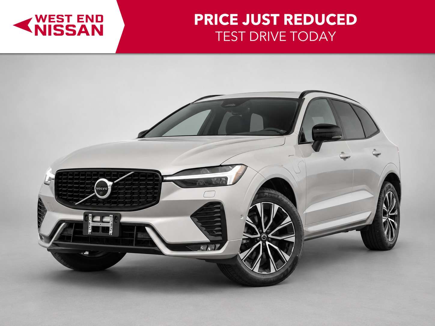 2023 Volvo XC60 Plus Dark Theme AWD | Pano | 360 Camera
