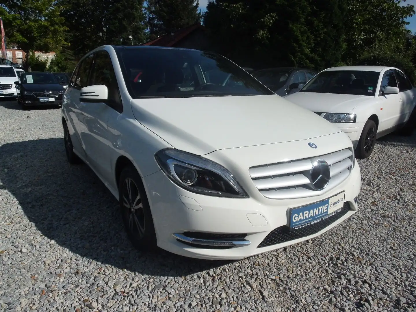 Mercedes-Benz B 180 2.Hand,Panorama,Klimaaut.&Sitzhzg. Weiß - 1