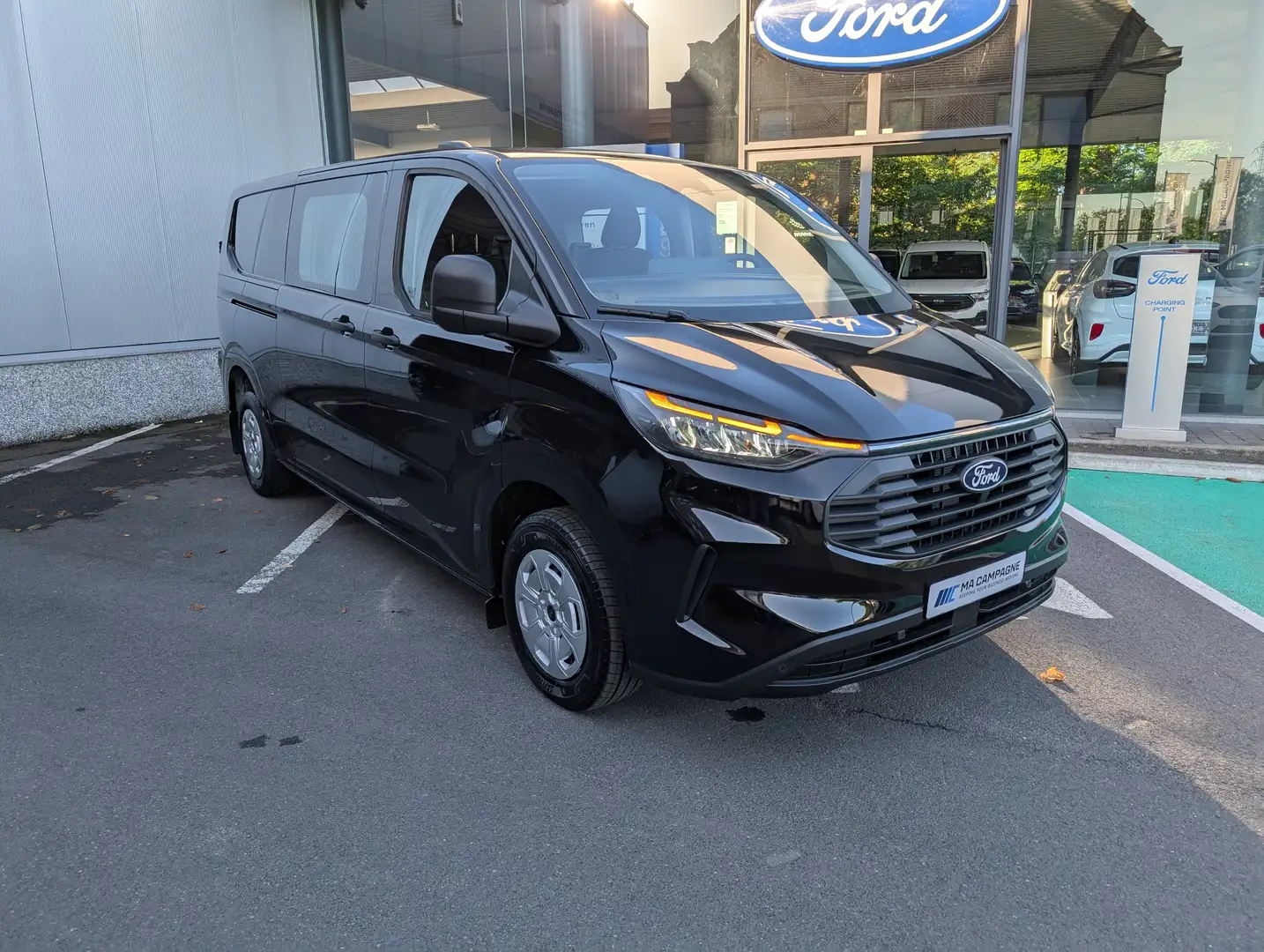 Ford Transit Custom DC Trend 320L L2 2.0TDCi 170pk A8 automaat Zwart - 1