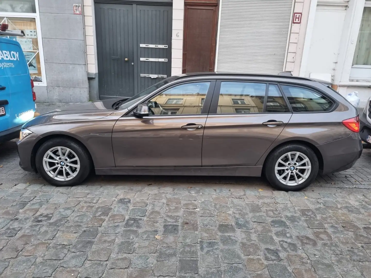 BMW 318 Gran Turismo 318 d Brun - 1