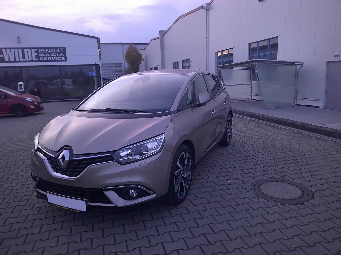 Renault Scenic BOSE Edition Beige - 1
