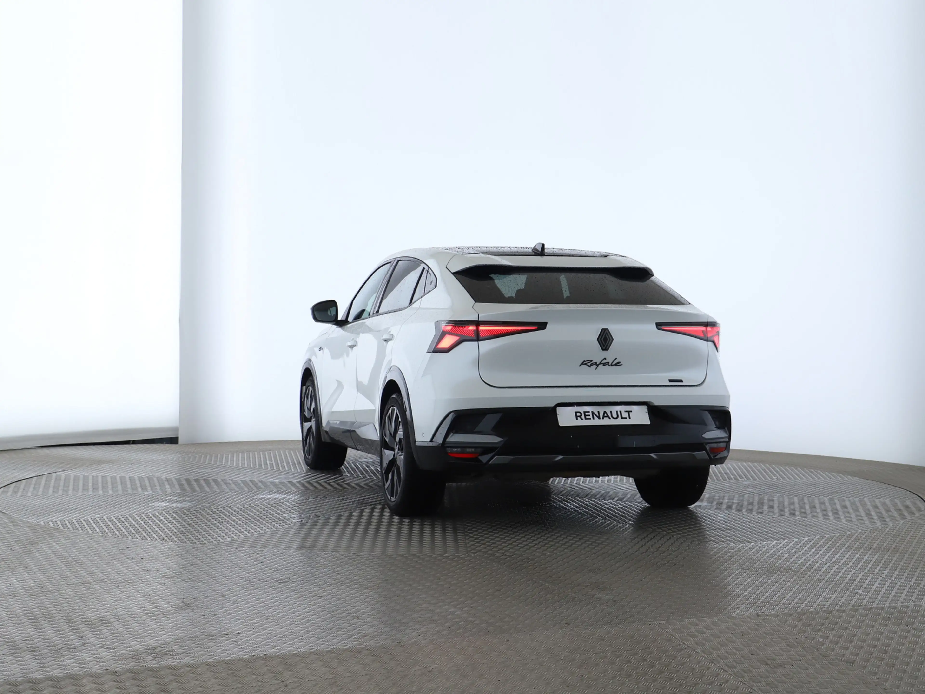 Renault Rafale 1.2 E-TECH Hybrid 200 Esprit Alpine — photo 13