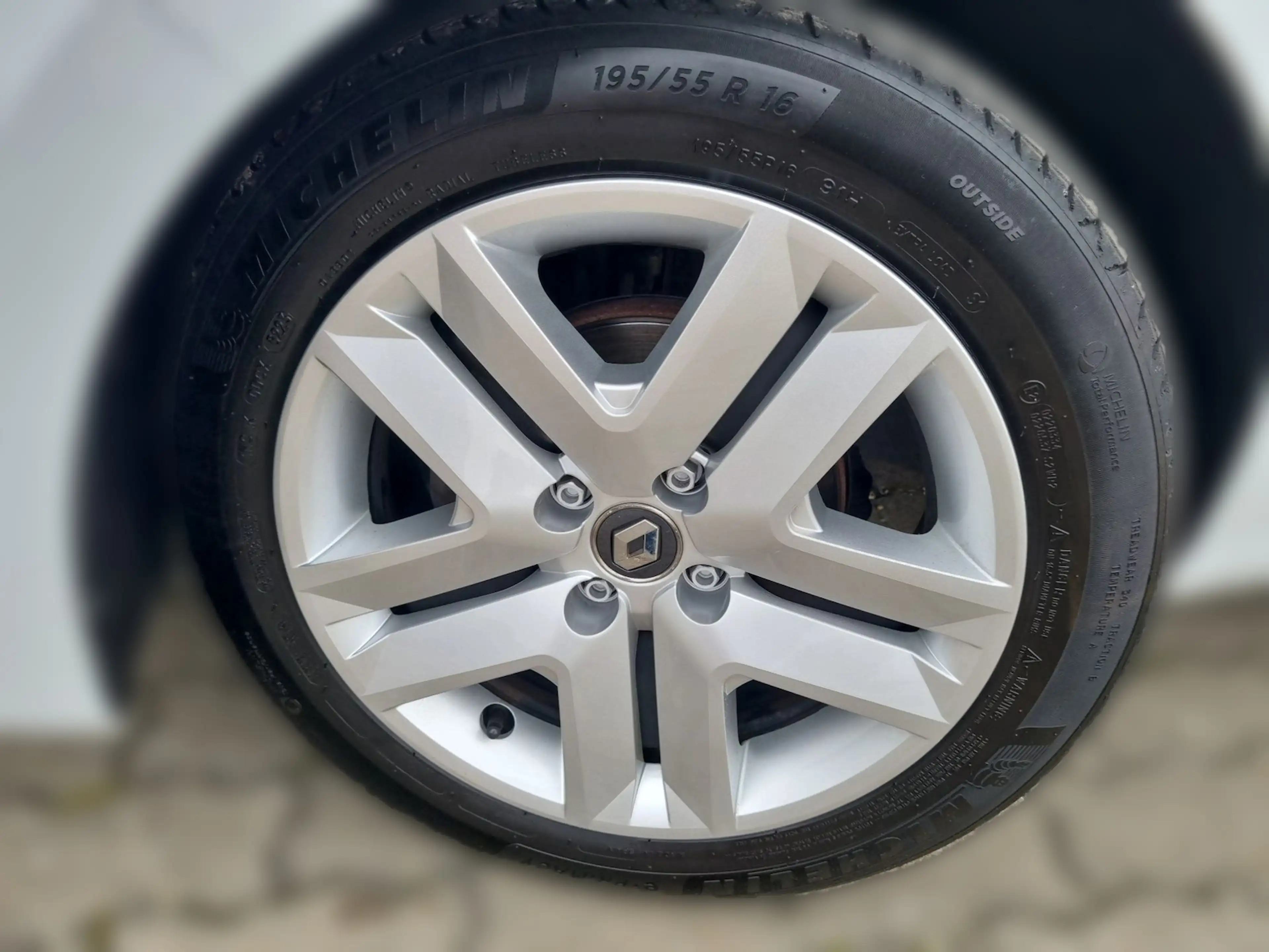 Renault Clio Experience LED*Tempomat*Klima*1. Hand — photo 12