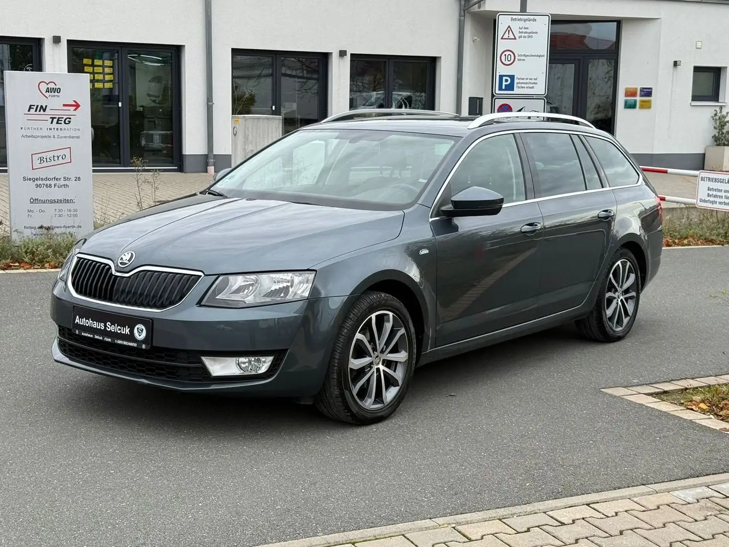 Skoda Octavia 1.4 TSI Edition *AHK*Navi*Temp.* Grau - 1