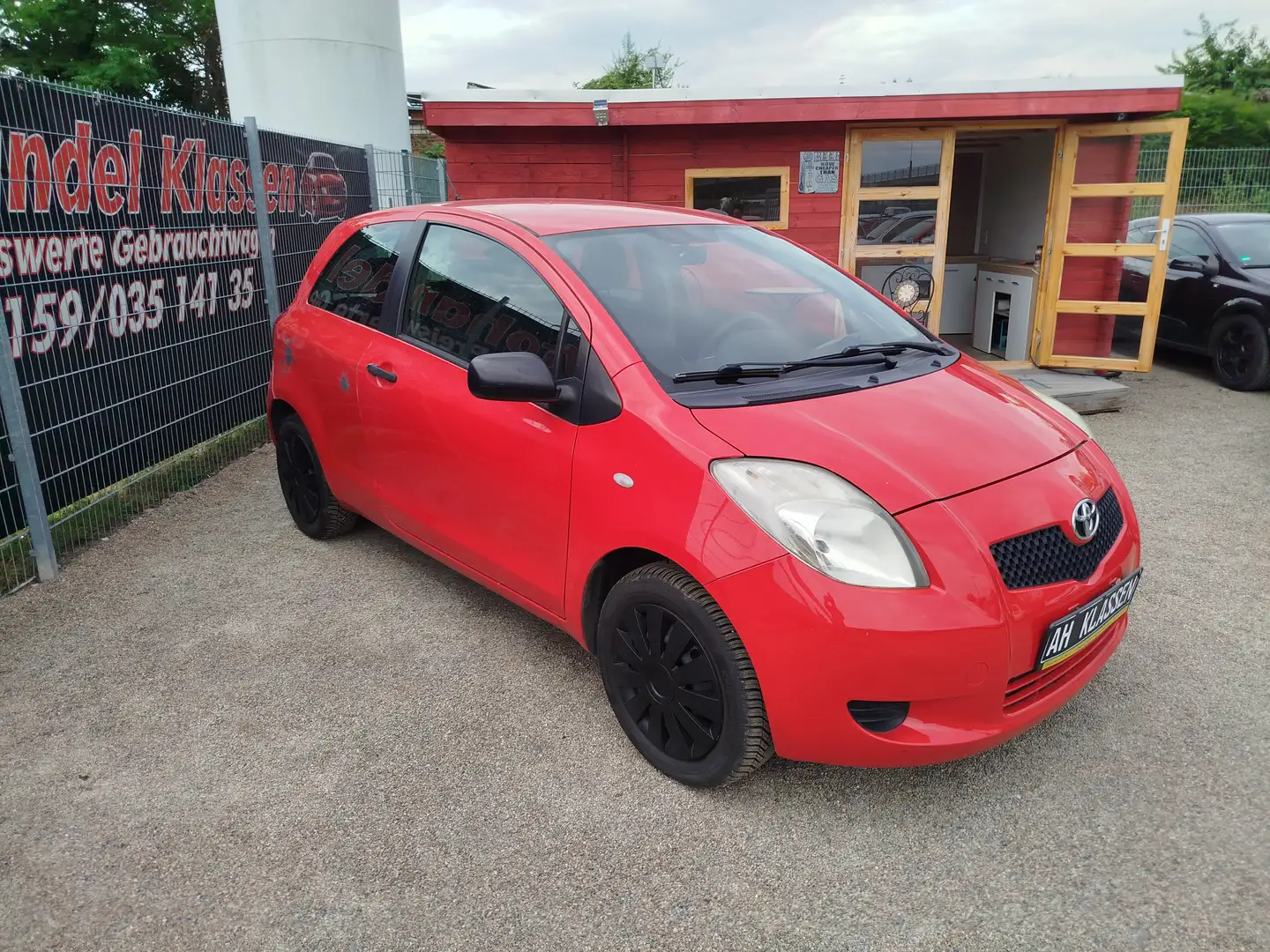 Toyota Yaris Tüv 5/26 Rood - 1