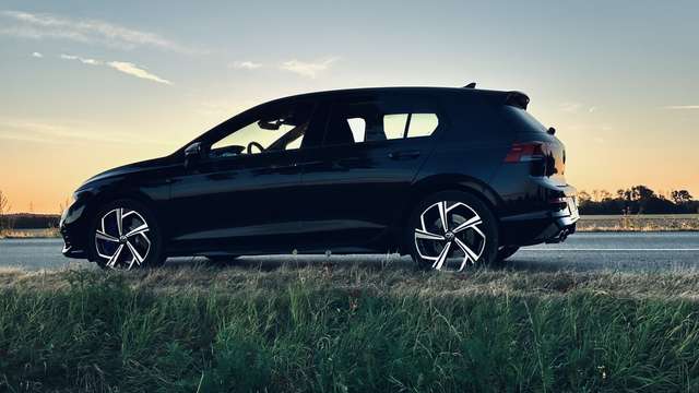 Imagine Volkswagen Golf R 2.0 TSI OPF 4Motion DSG, Navi, Rear Kamera, Garant