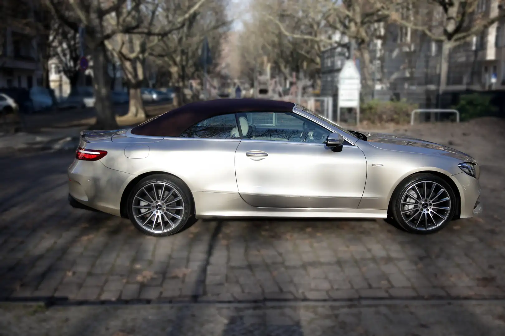Mercedes-Benz E 400 4Matic Cabrio 9G-TRONIC AMG Line - 1