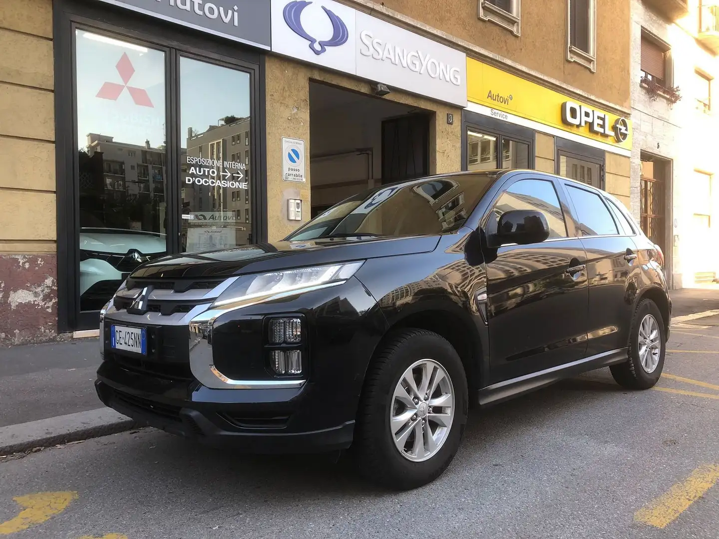 Mitsubishi ASX 2.0 2WD GPL Bi-fuel Invite SDA (PROMO) Noir - 1