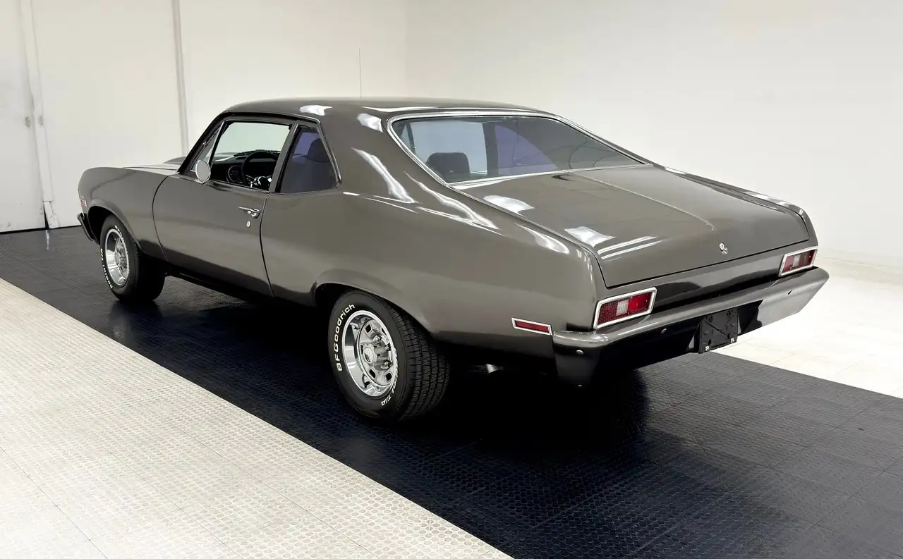 Chevrolet Nova Sedan, foto 3