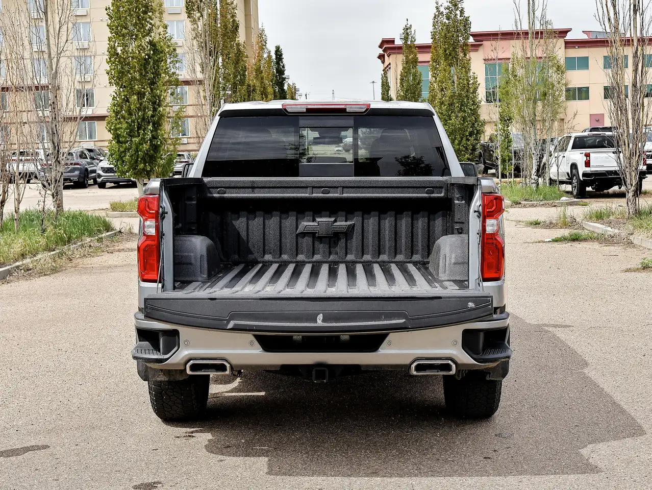 Chevrolet Silverado 1500 снимка Chevrolet Silverado 1500
