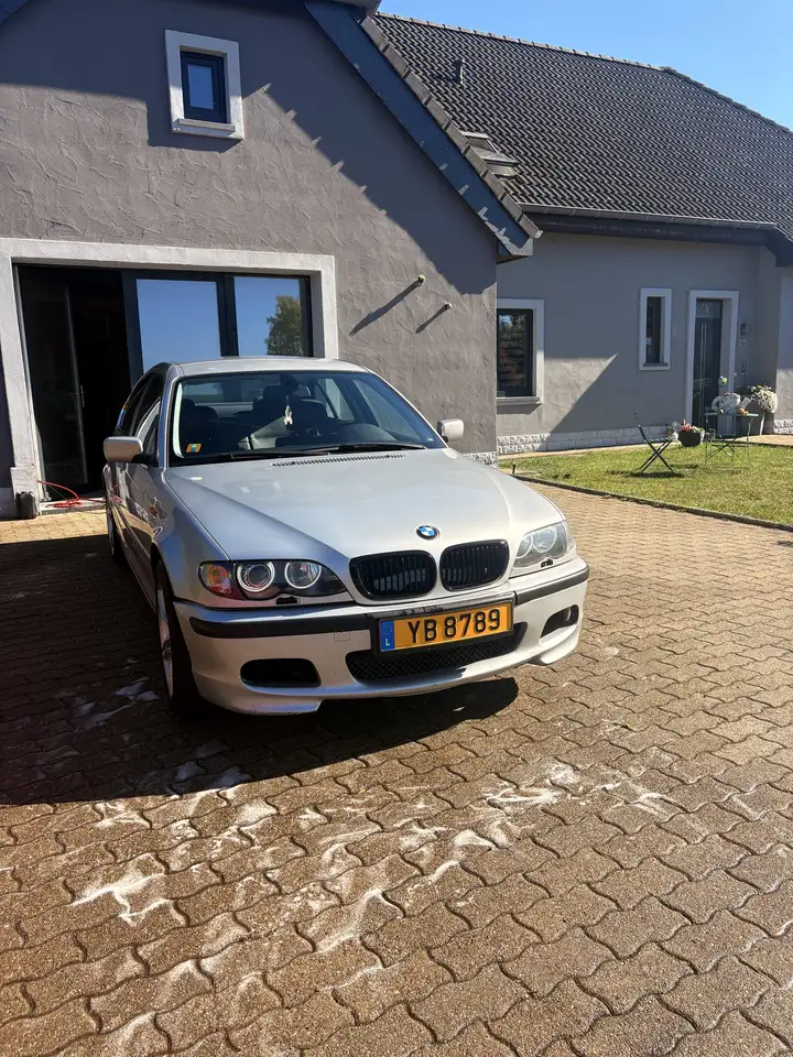 BMW 325