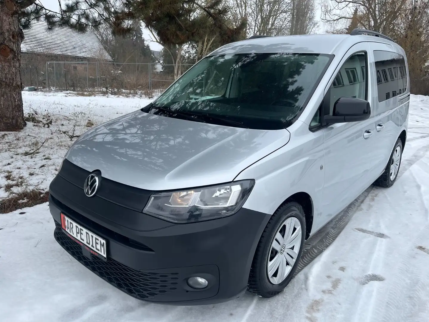 Volkswagen Caddy Kombi 2.0 TDI 4Motion /AHK Silber - 2