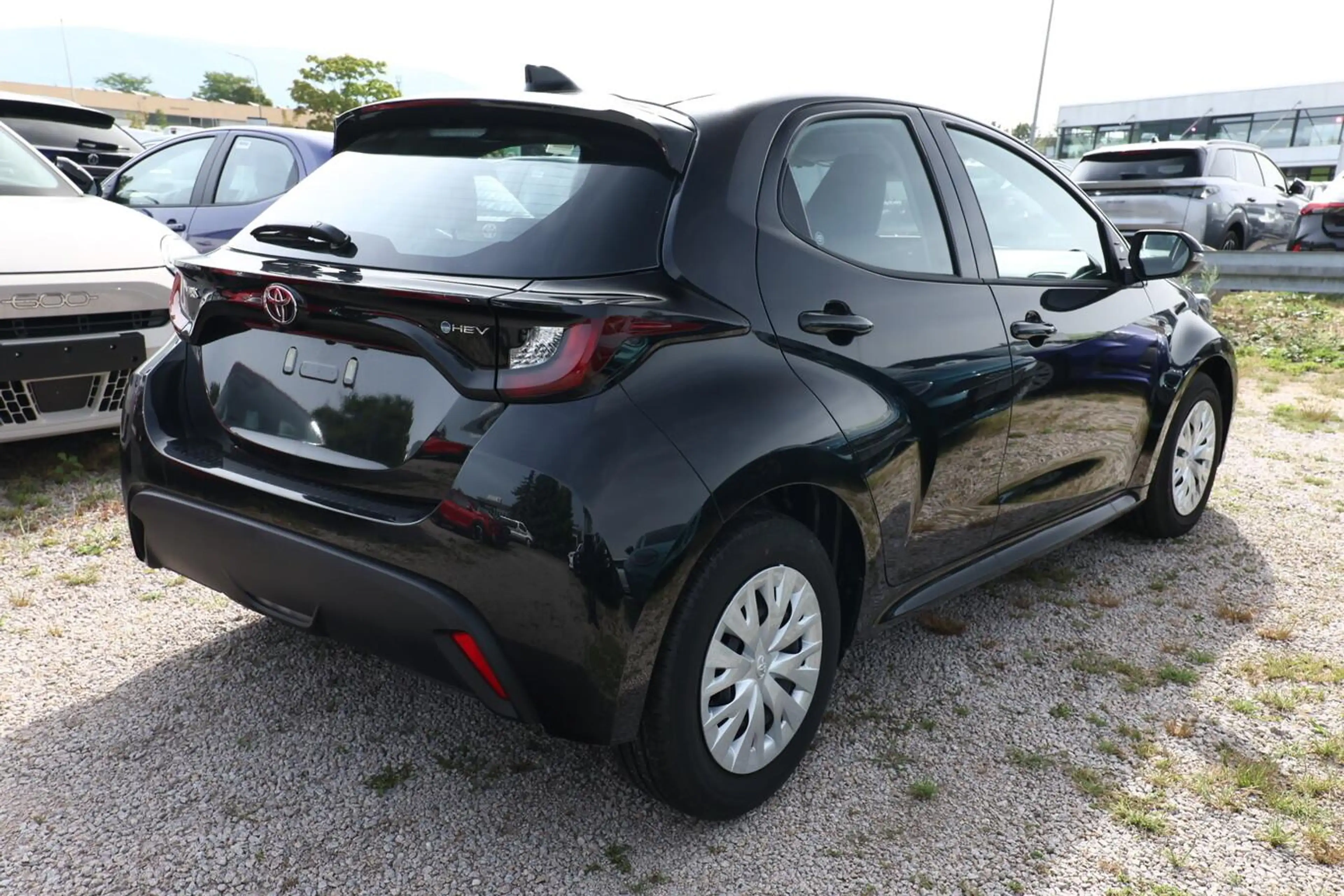 Toyota Yaris Kam ACC CarPlay/Android Klimaaut. 9"Touch 68 kW... — photo 3