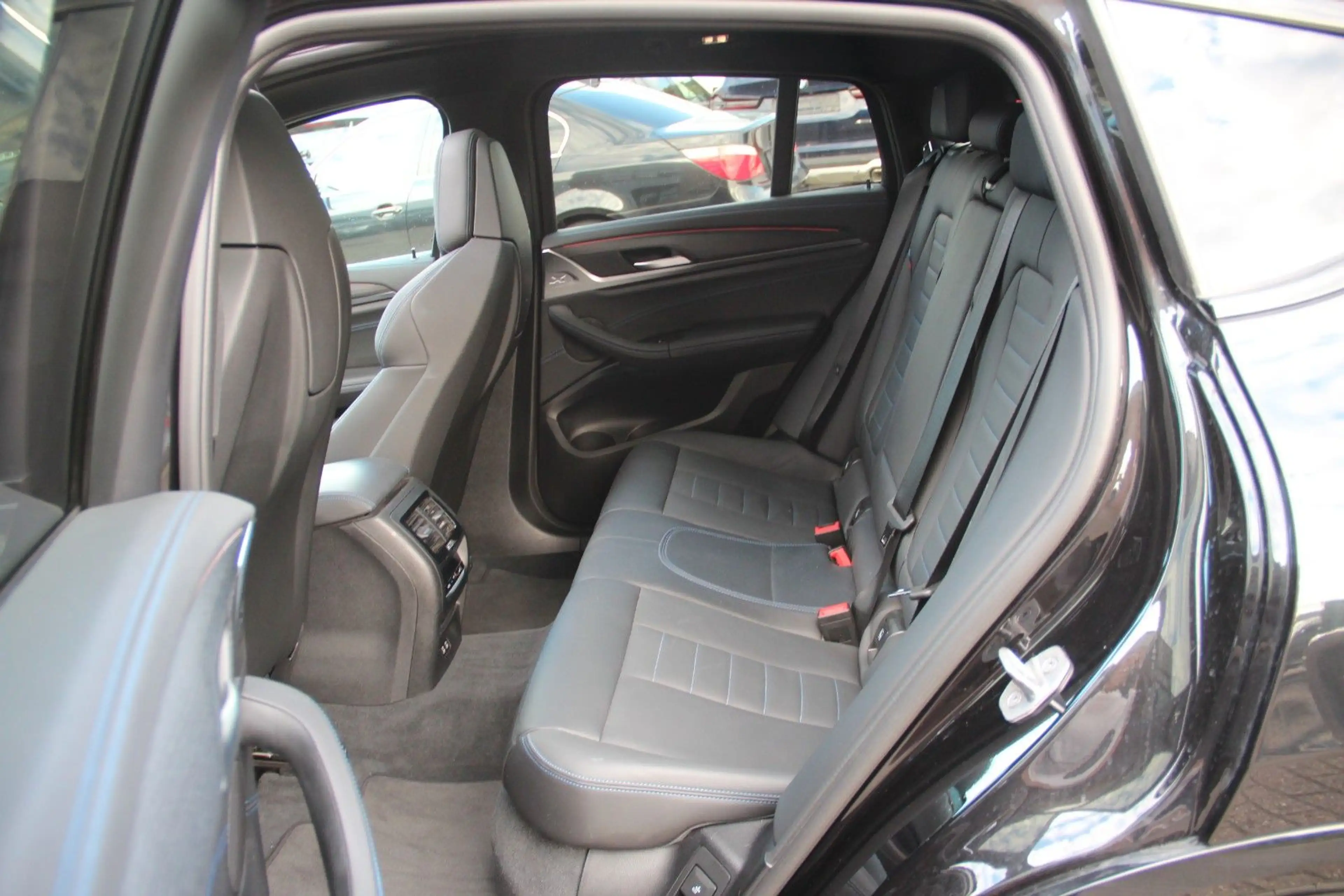 BMW X4 M xDrive, Laser, HUD, Pano, SHZ — photo 11