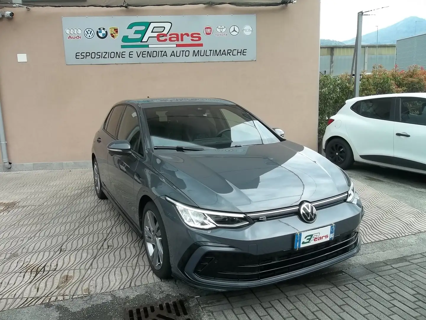 Volkswagen Golf 2.0 tdi R-Line 150cv dsg Grigio - 1