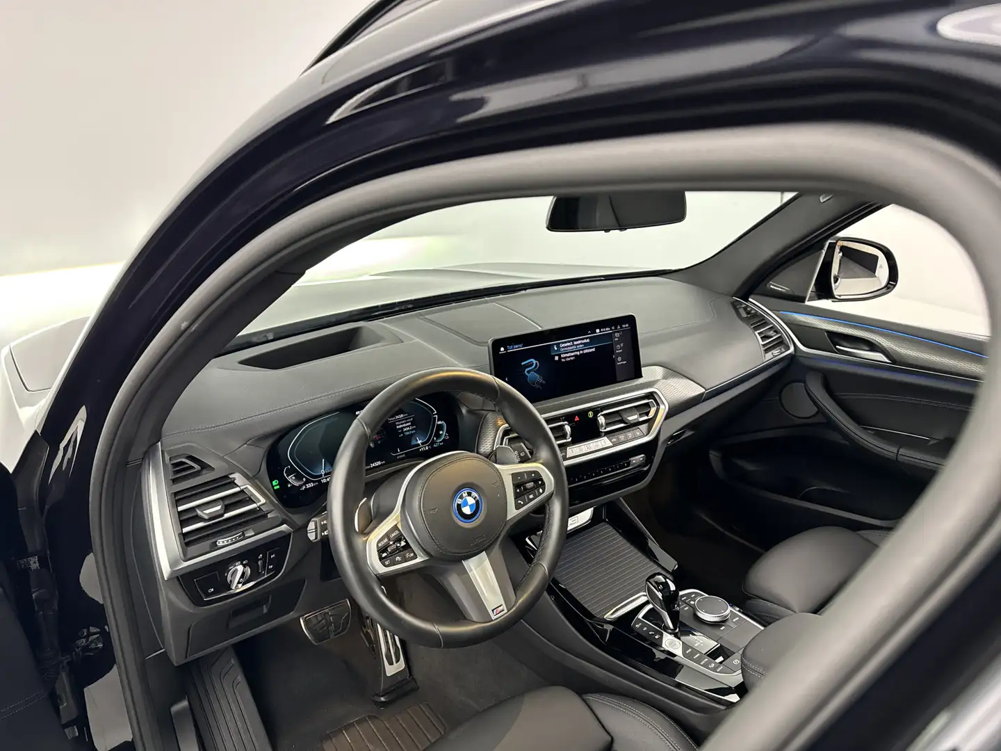 BMW X3 xDrive30e M-Sport High Exe. Pano-dak/20'LMV/Full O Zwart - 2