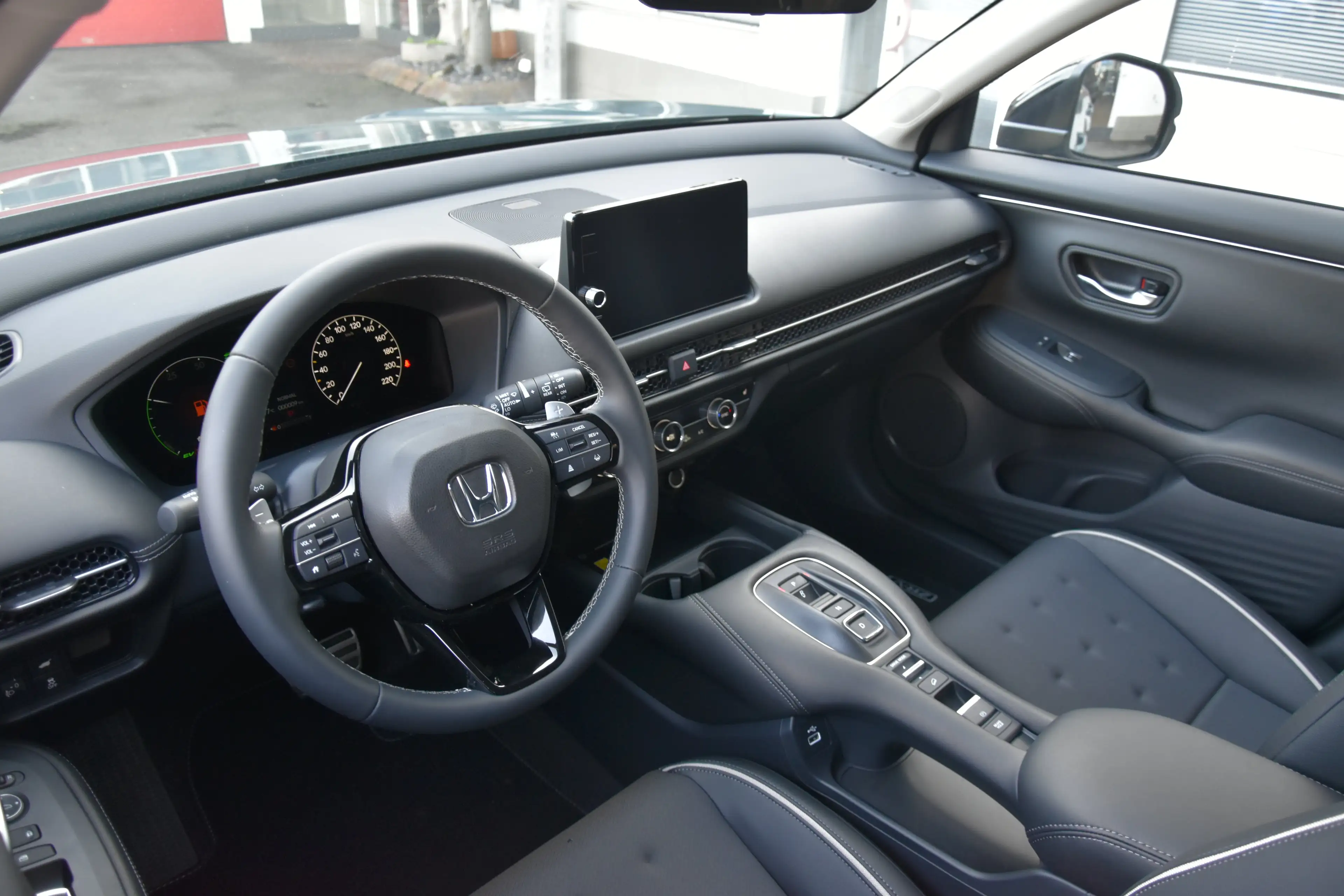 Honda ZR-V e:HEV 2.0 i-MMD Hybrid Sport — photo 12