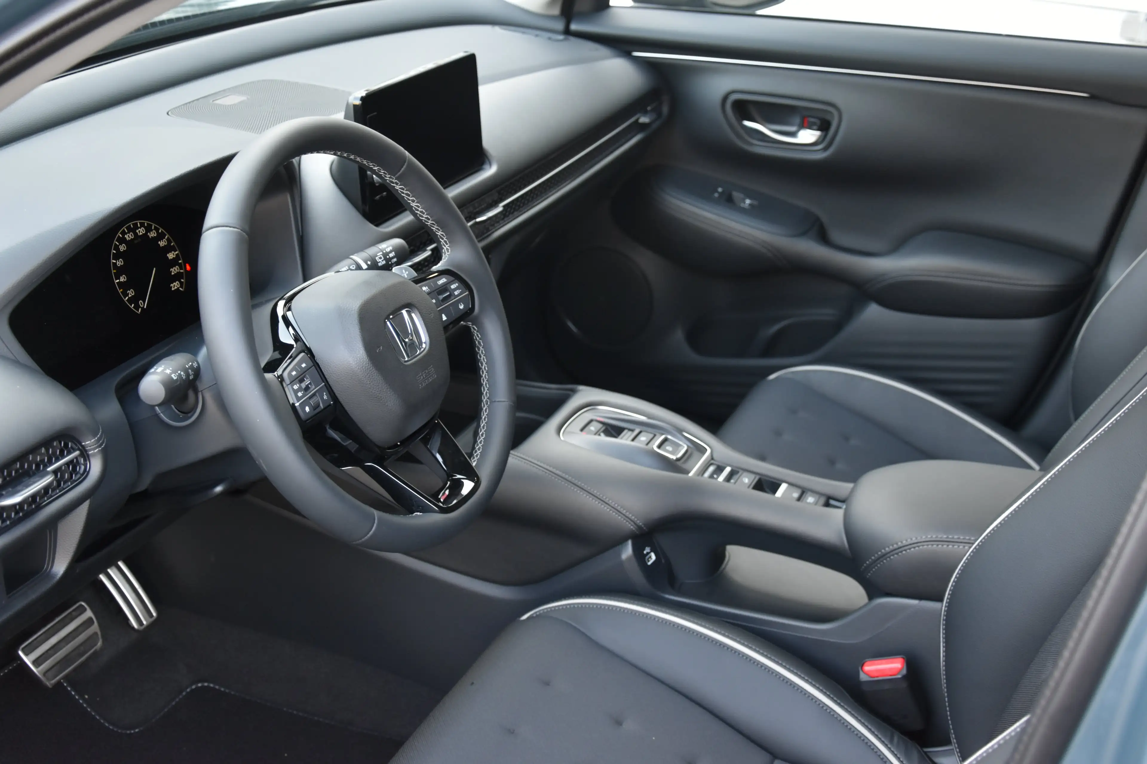 Honda ZR-V e:HEV 2.0 i-MMD Hybrid Sport — photo 14