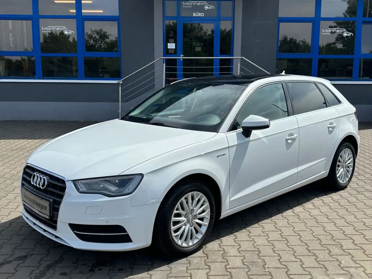 Audi A3 Sportback ambiente Blanc - 1