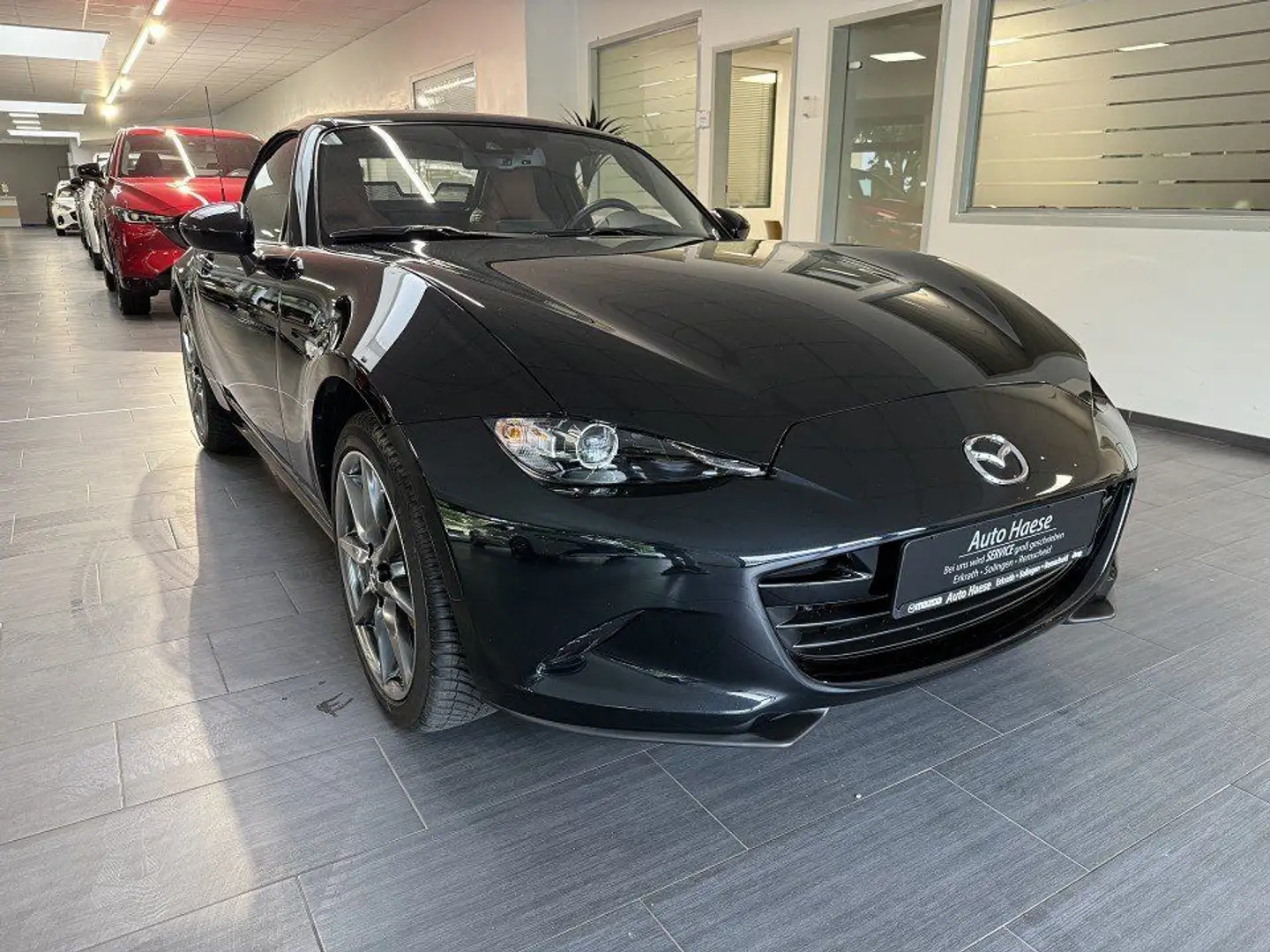 Mazda MX-5 2.0 184PS Roadster Kazari Matrix LED Bose R Schwarz - 1