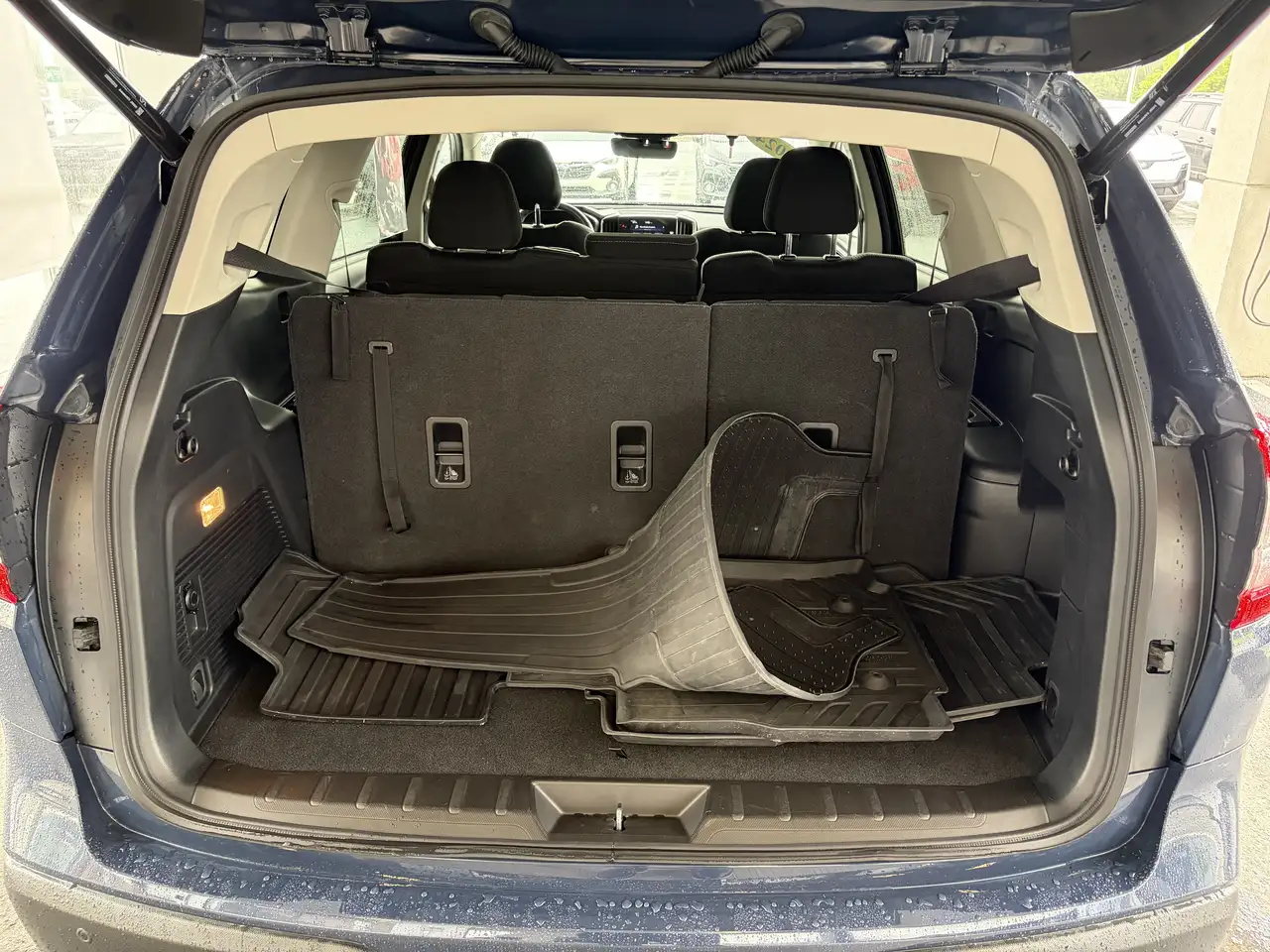 Subaru Ascent снимка Subaru Ascent
